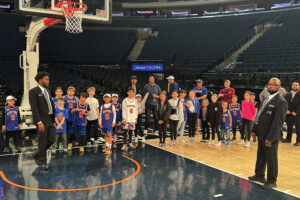 Roslyn Group Takes Kids To The Knicks Game